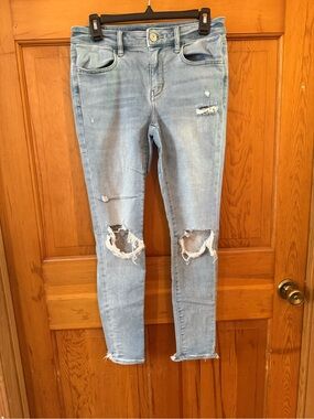 American Eagle Outfitters Light Wash Distressed Jeggings